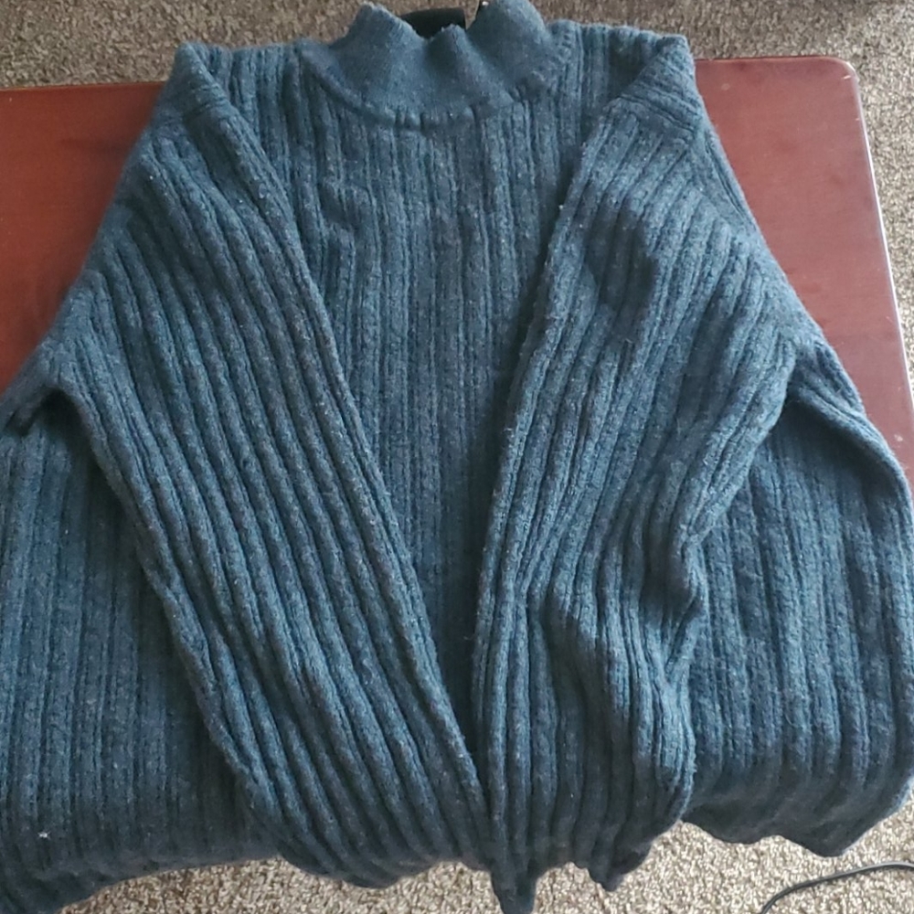Sweater - Picture 3 of 3